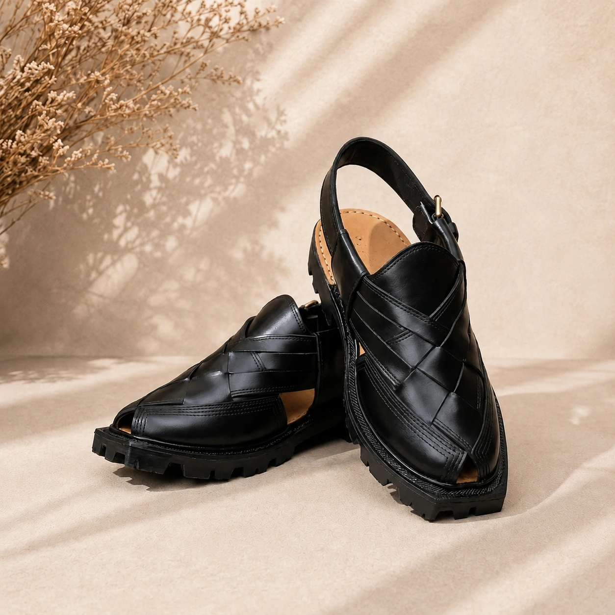 Narozi Chappal Black